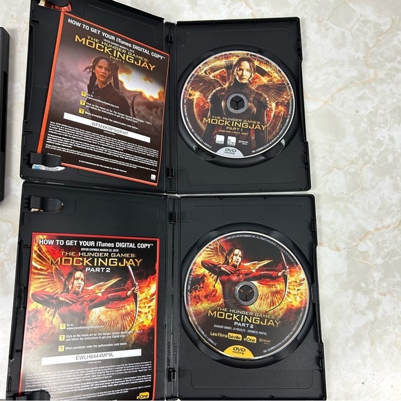 Hunger Games Trilogy 4 DVDs - Picture 8 of 9